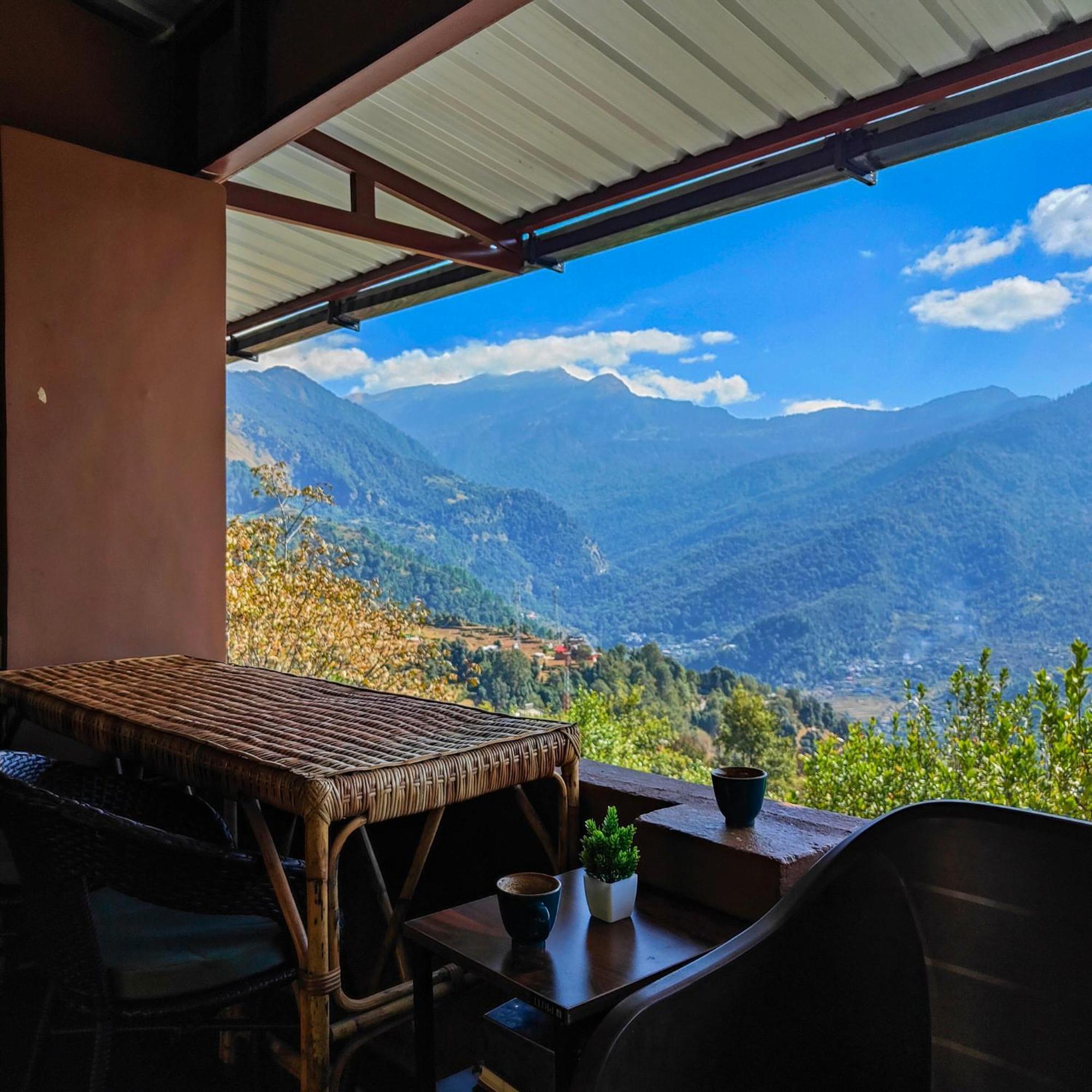 Cafe Buransh Villa Sari Luaran gambar