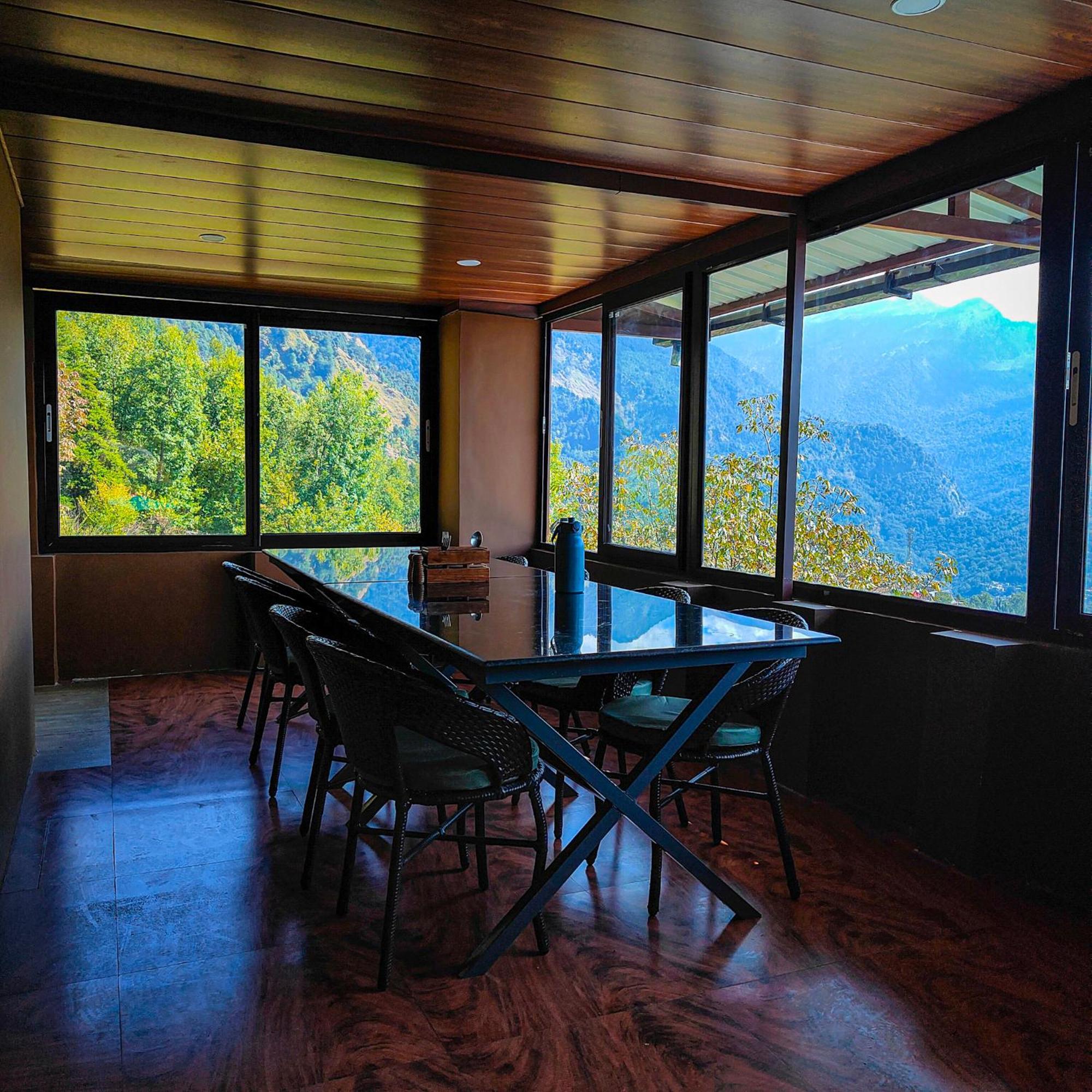 Cafe Buransh Villa Sari Luaran gambar