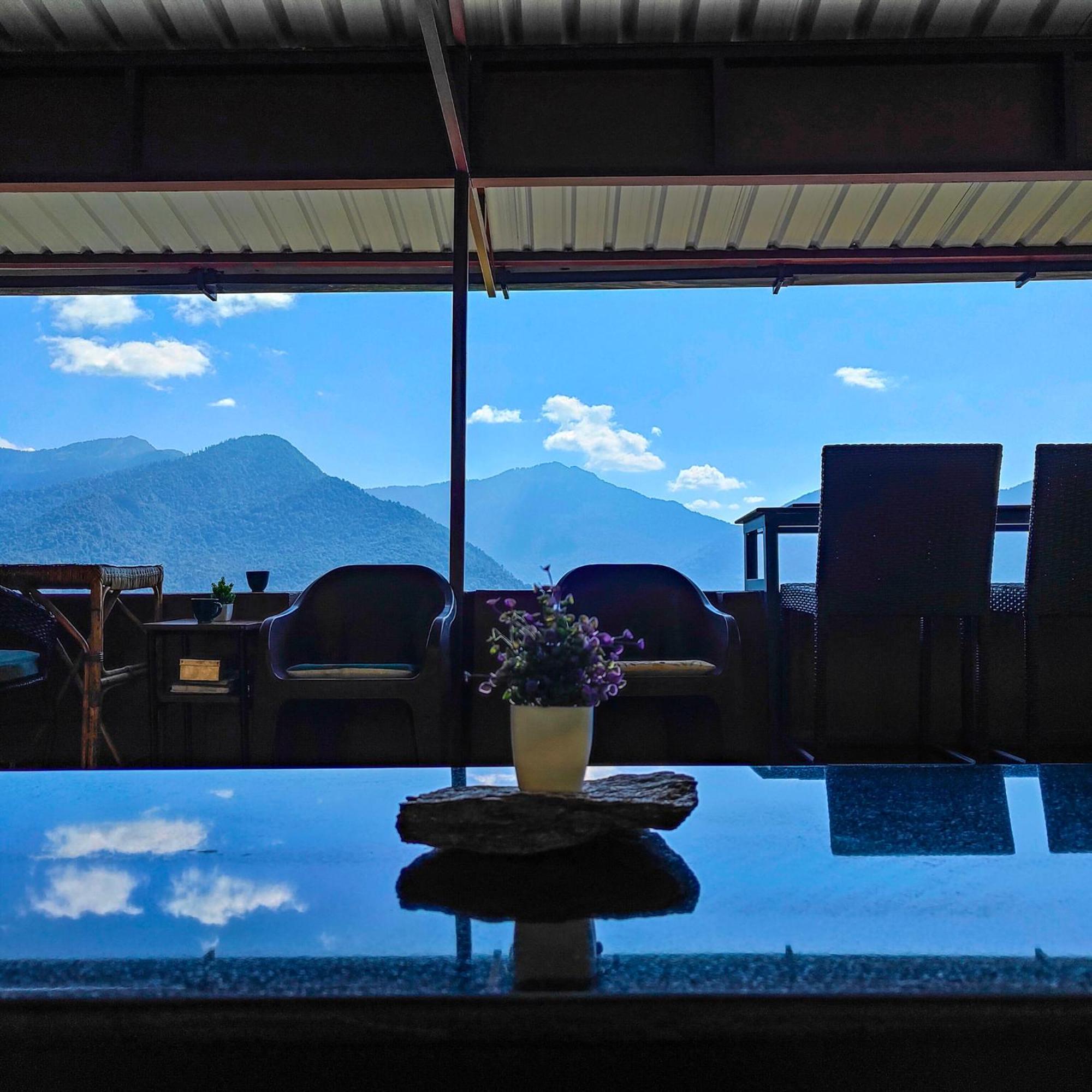 Cafe Buransh Villa Sari Luaran gambar
