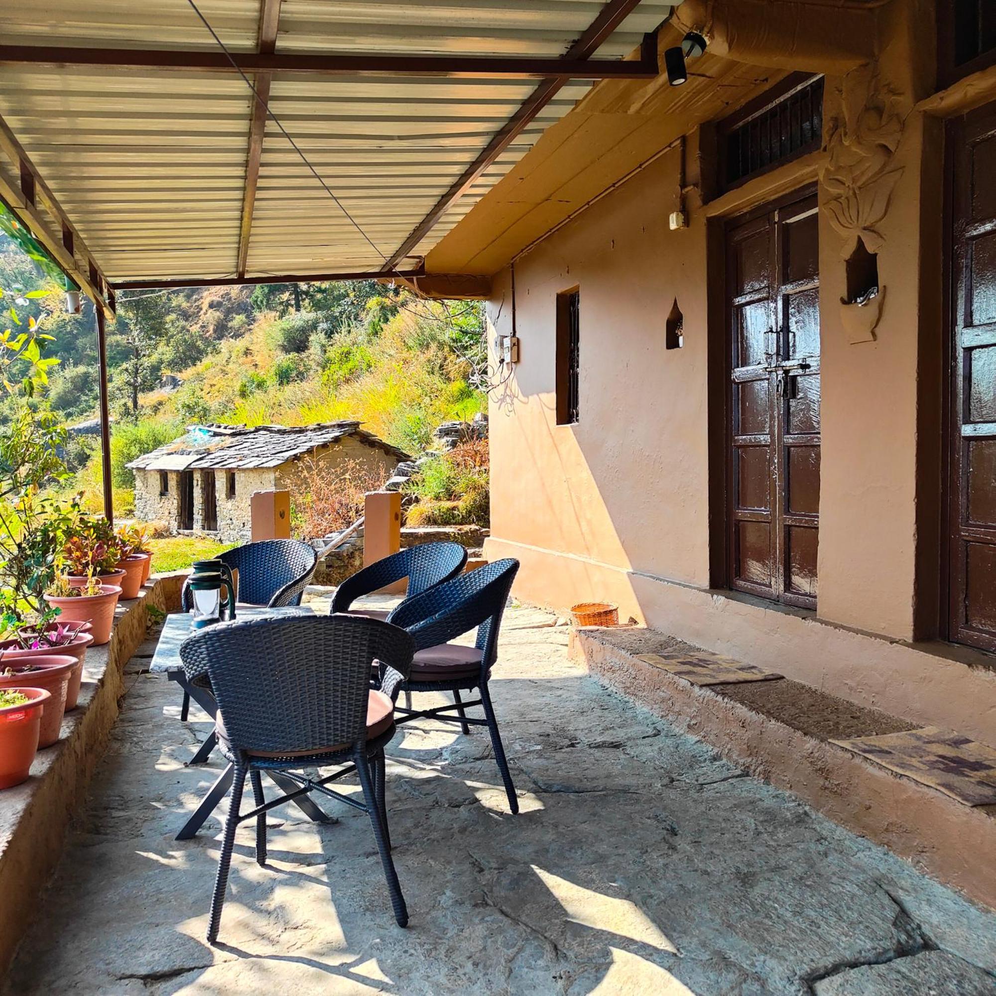 Cafe Buransh Villa Sari Luaran gambar